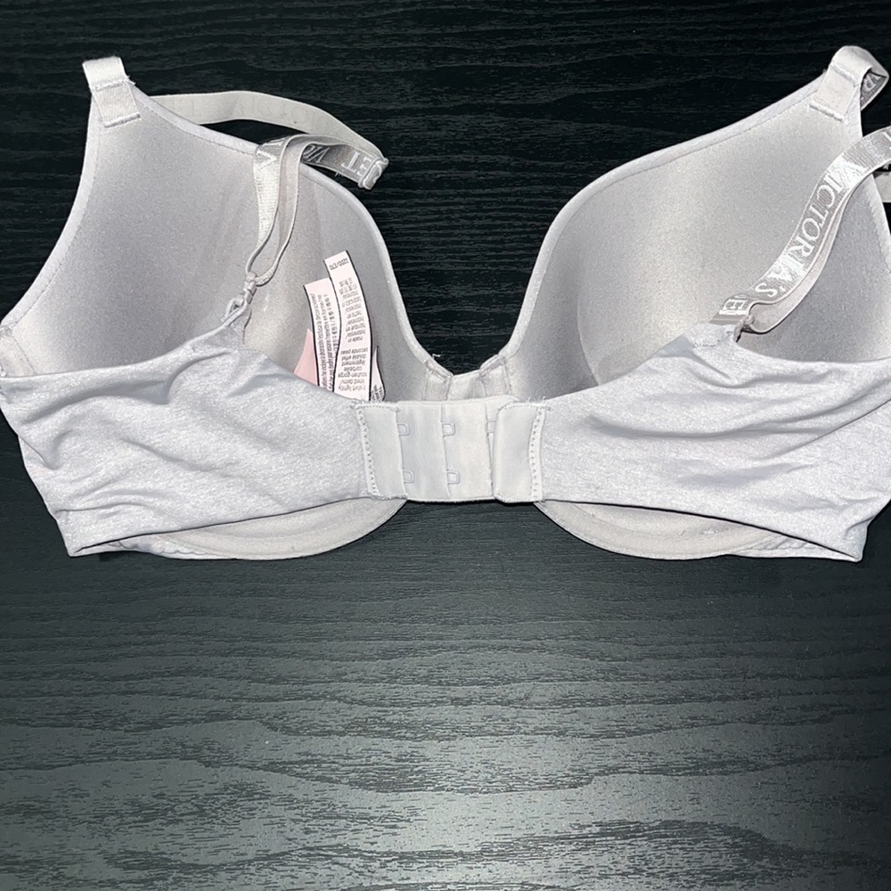 🔥2 for $20 Victoria’s Secret Bra! - Picture 2 of 3